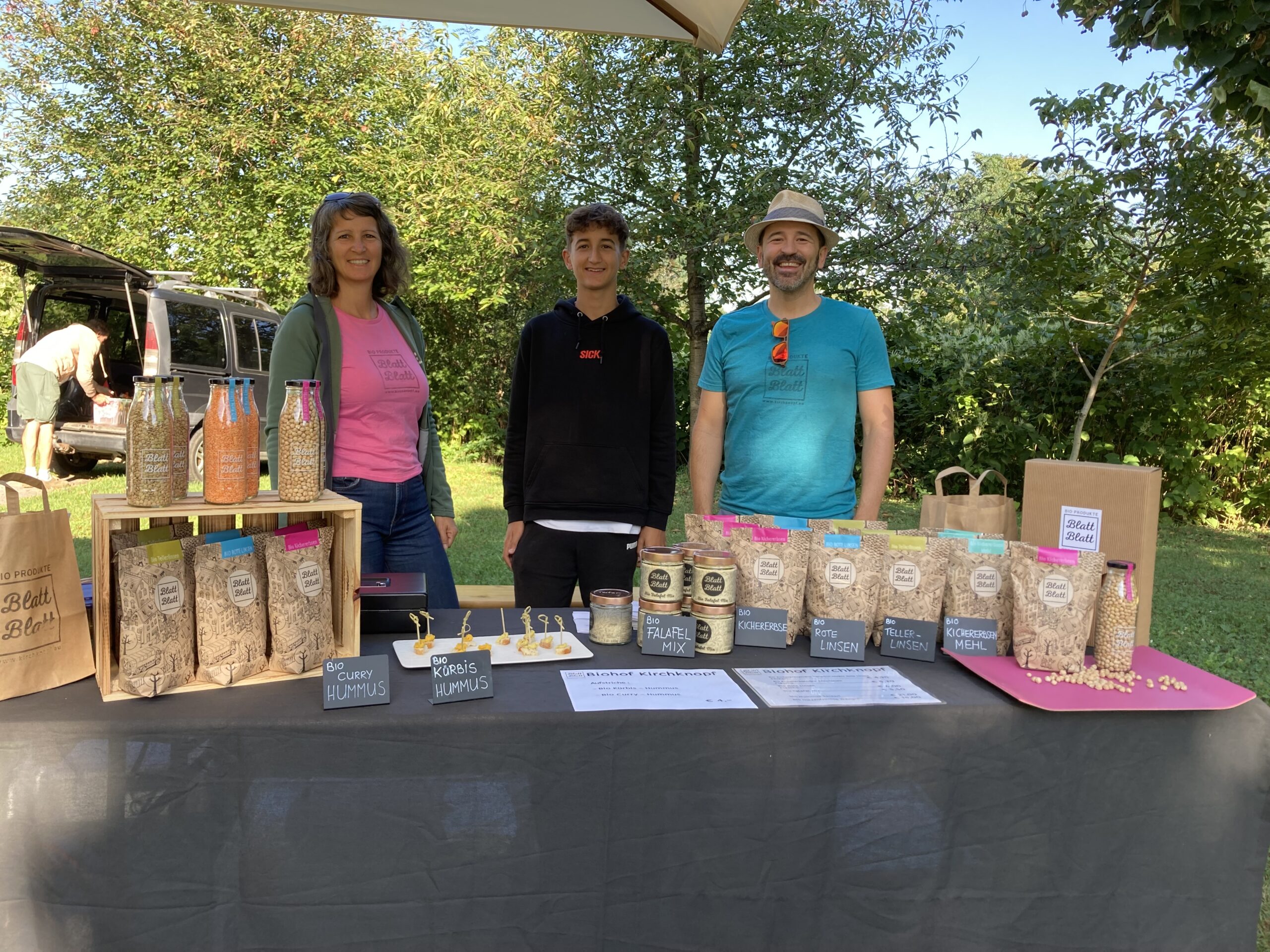 BlattBlatt - Familie Kirchknopf